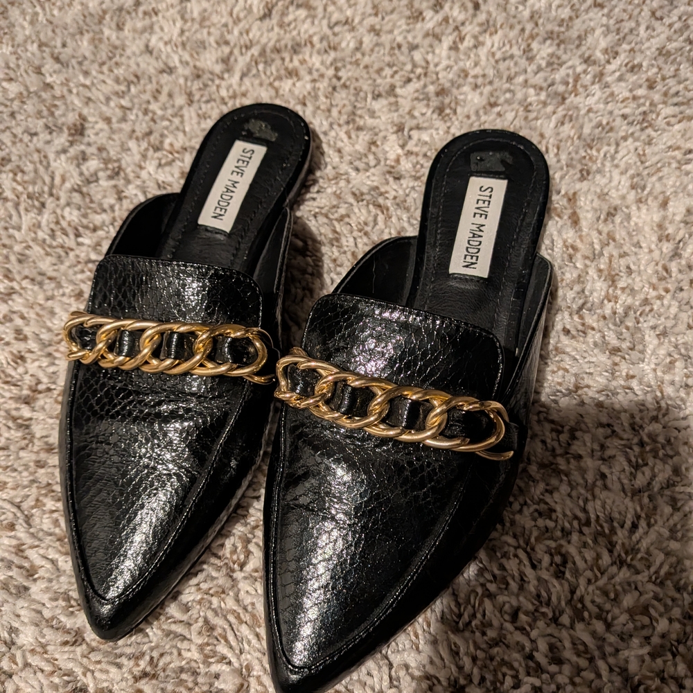 Steve Madden Black Mules with Gold Chain